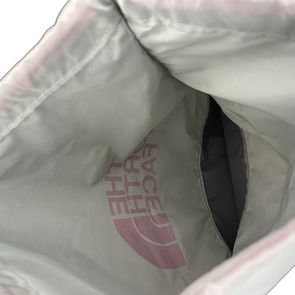 The North Face Sling Backpack - Picture 16 of 16